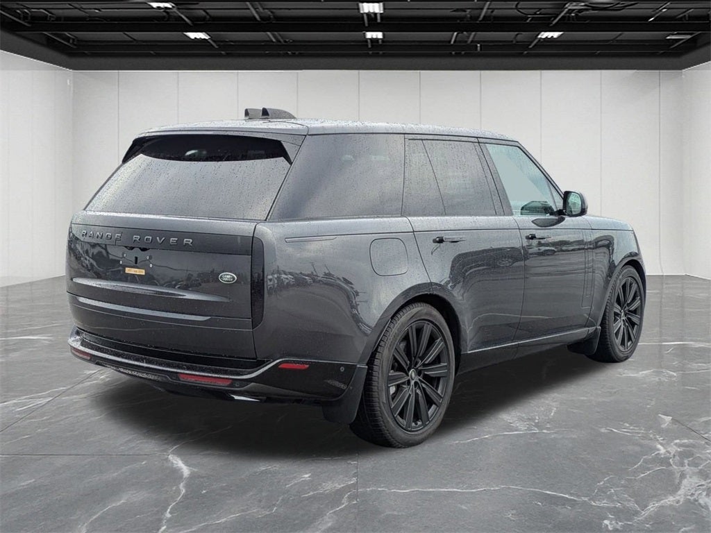 2023 Land Rover Range Rover SE