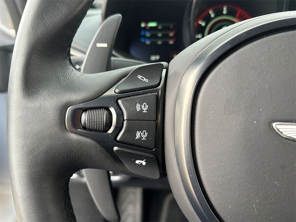 2022 Aston Martin Vantage Base