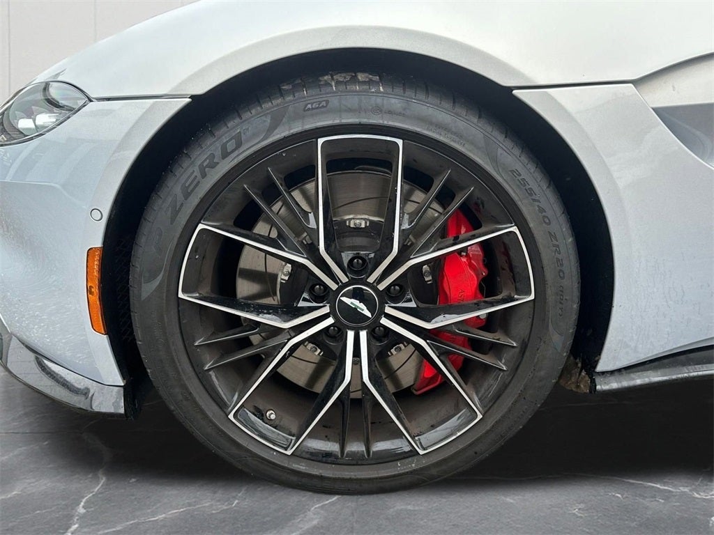 2022 Aston Martin Vantage Base