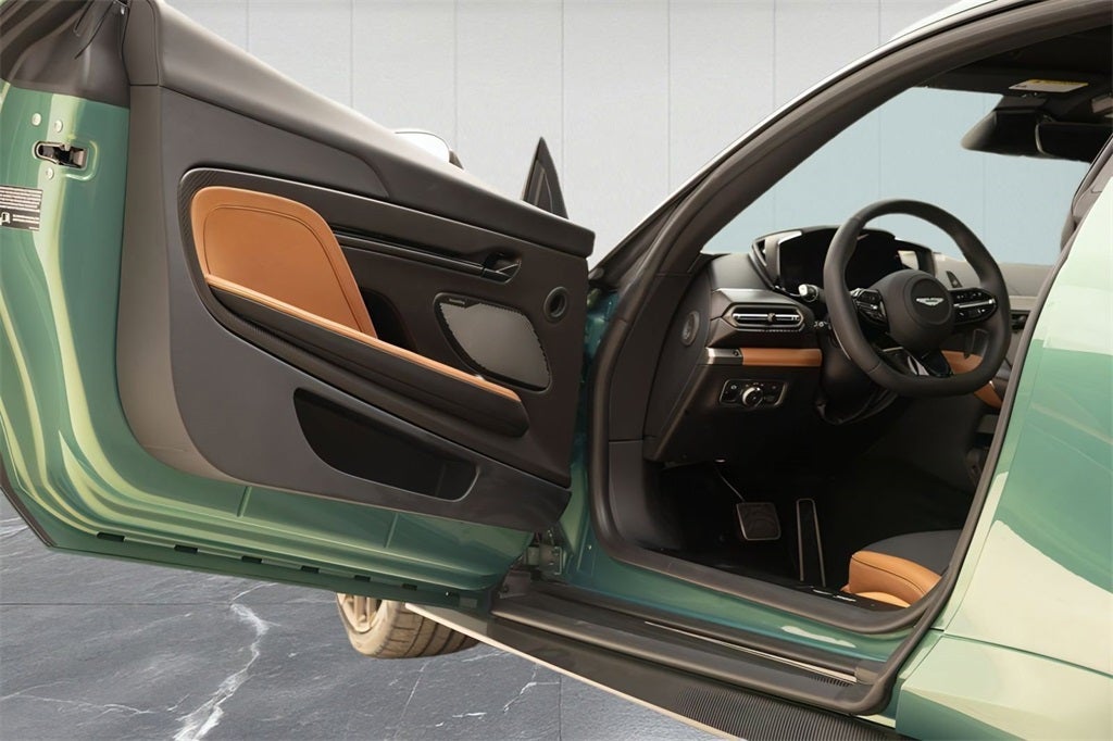 2025 Aston Martin Vanquish V12