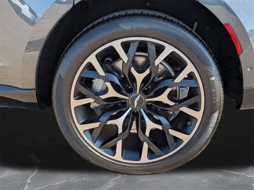 2021 Aston Martin DBX Base