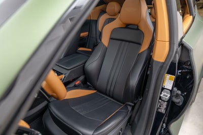 2025 Aston Martin DBX 707