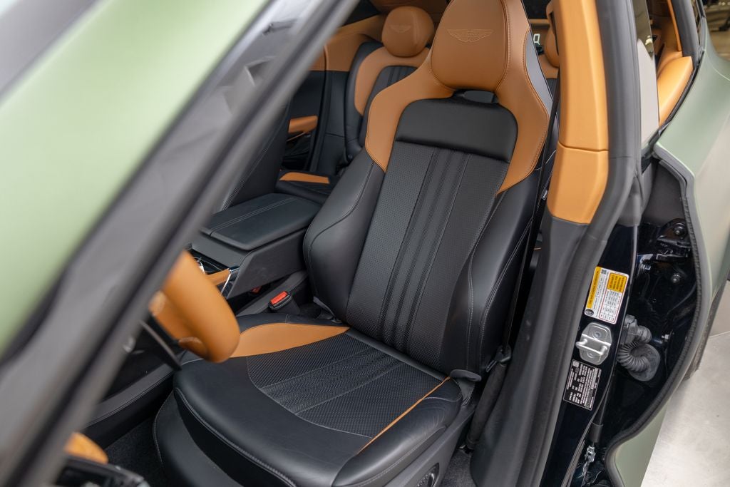 2025 Aston Martin DBX 707