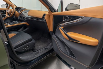 2025 Aston Martin DBX 707