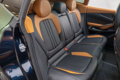 2025 Aston Martin DBX 707