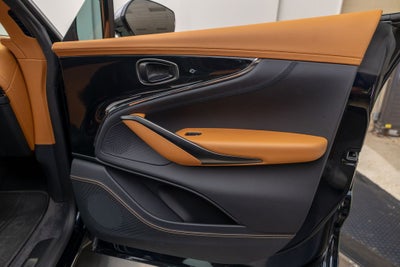 2025 Aston Martin DBX 707