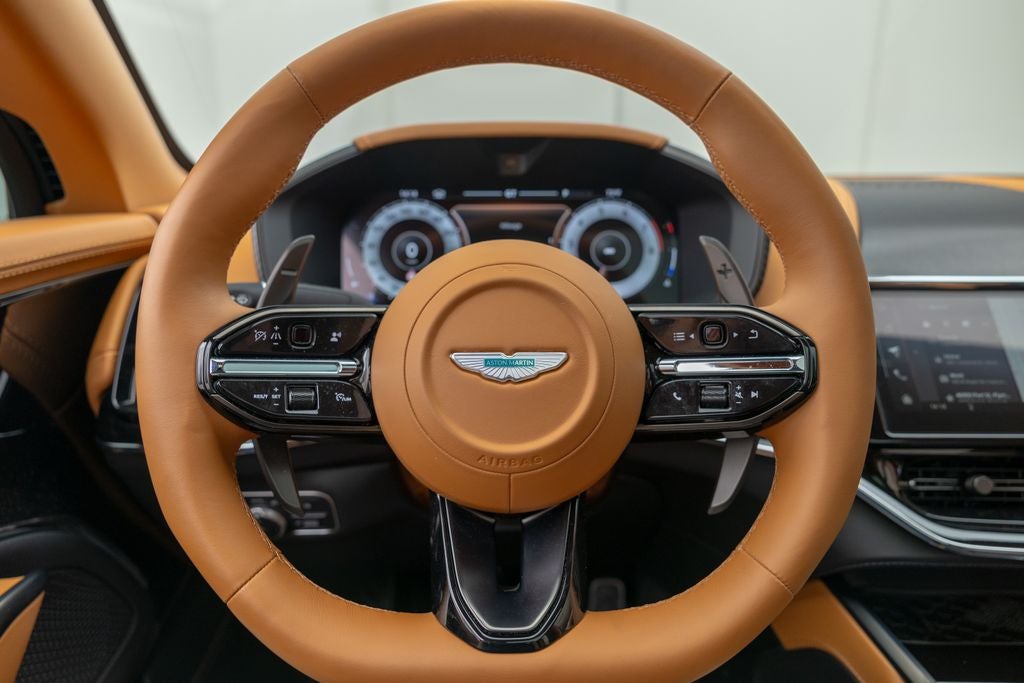 2025 Aston Martin DBX 707