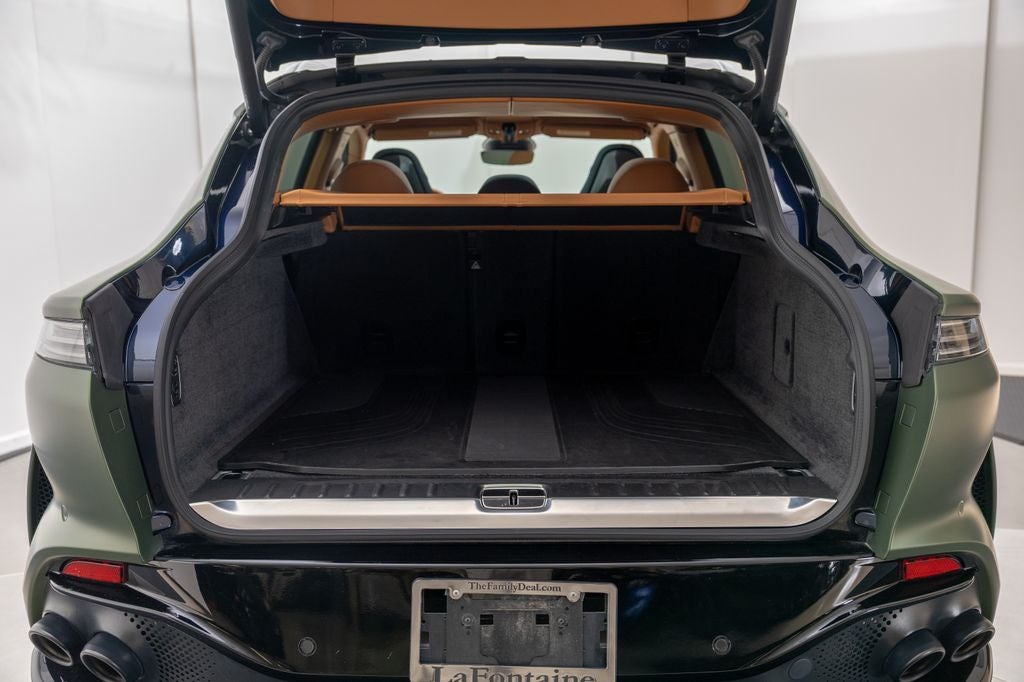 2025 Aston Martin DBX 707
