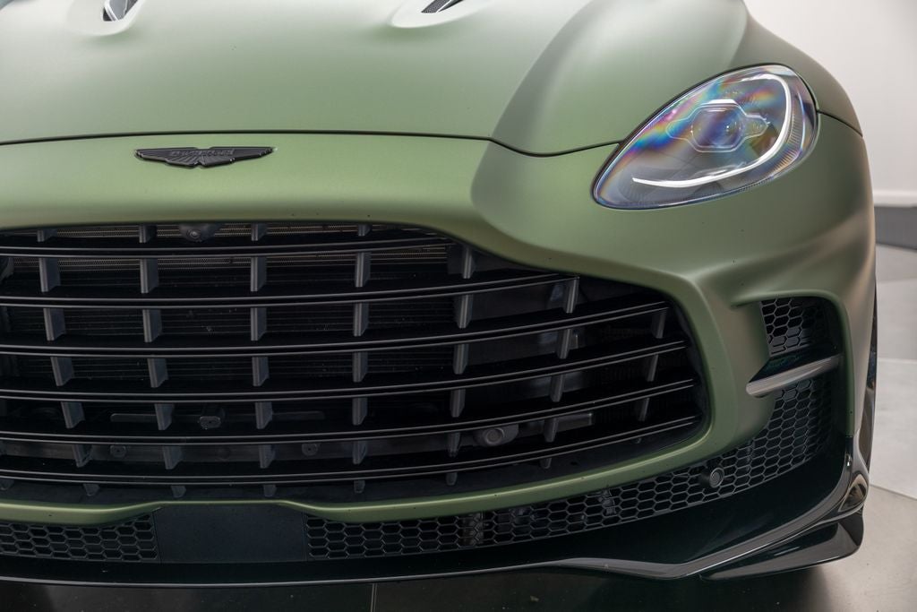 2025 Aston Martin DBX 707