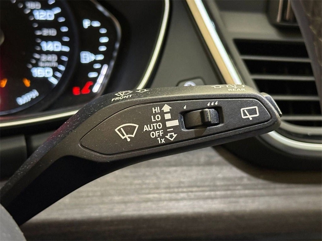 2024 Audi Q5 45 S line Premium quattro