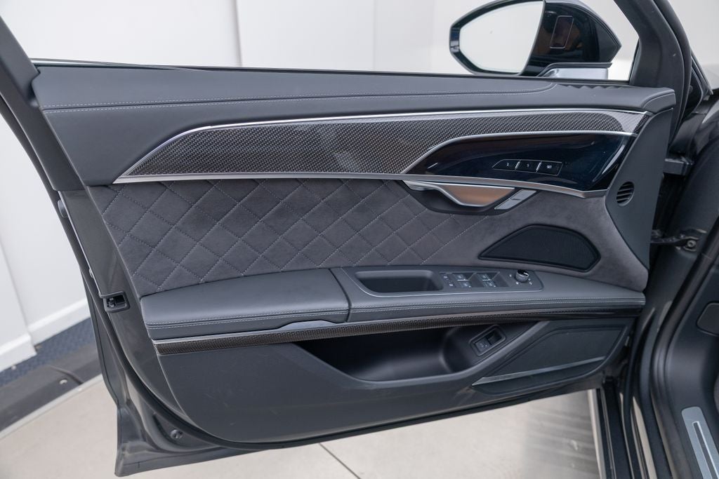 2025 Audi S8 4.0T quattro