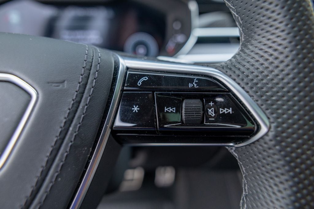 2025 Audi S8 4.0T quattro