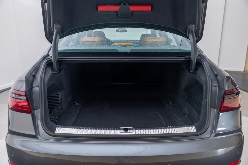 2025 Audi S8 4.0T quattro