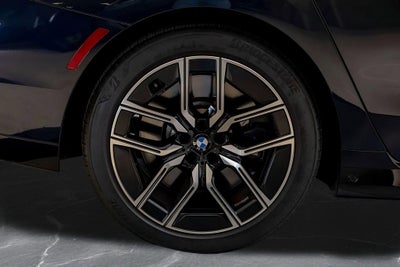 2025 BMW 7 Series 760i xDrive