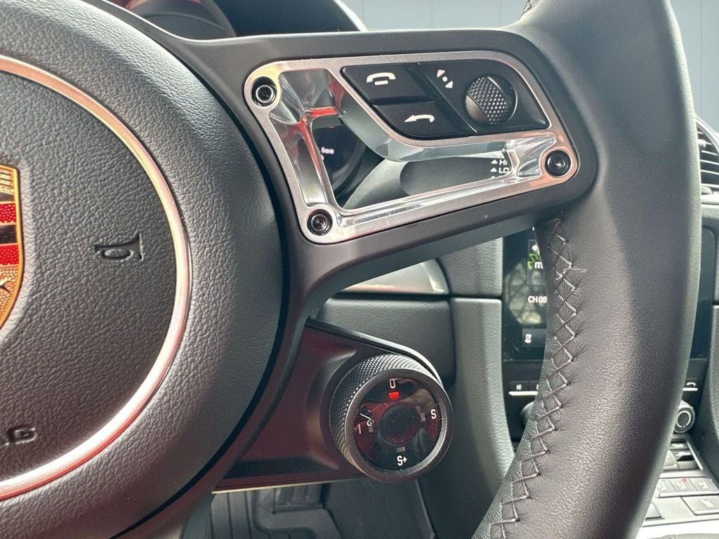 2024 Porsche 718 Cayman Style Edition