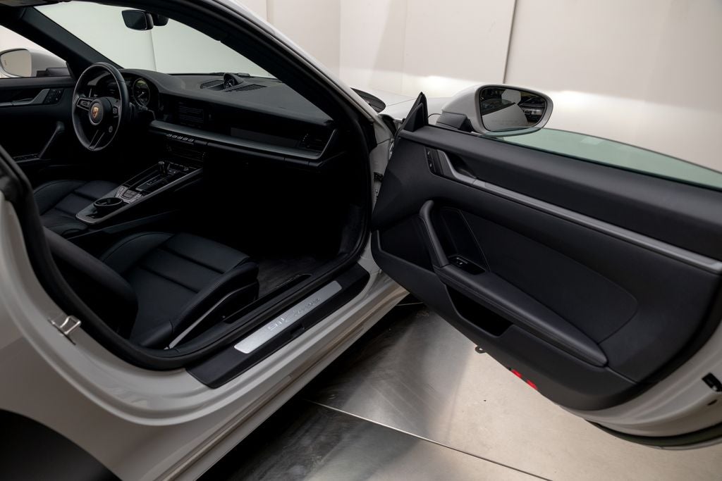 2023 Porsche 911 Carrera