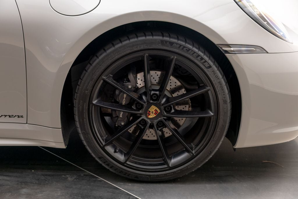 2023 Porsche 911 Carrera