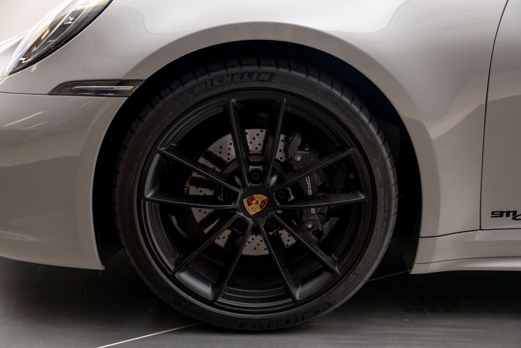 2023 Porsche 911 Carrera