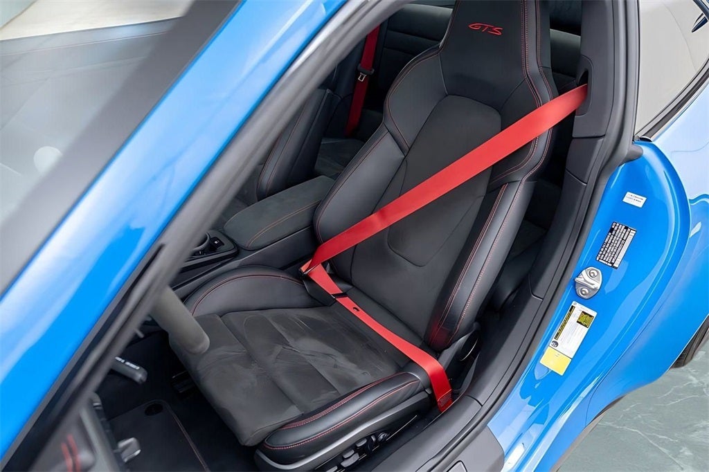 2022 Porsche 911 Carrera 4 GTS