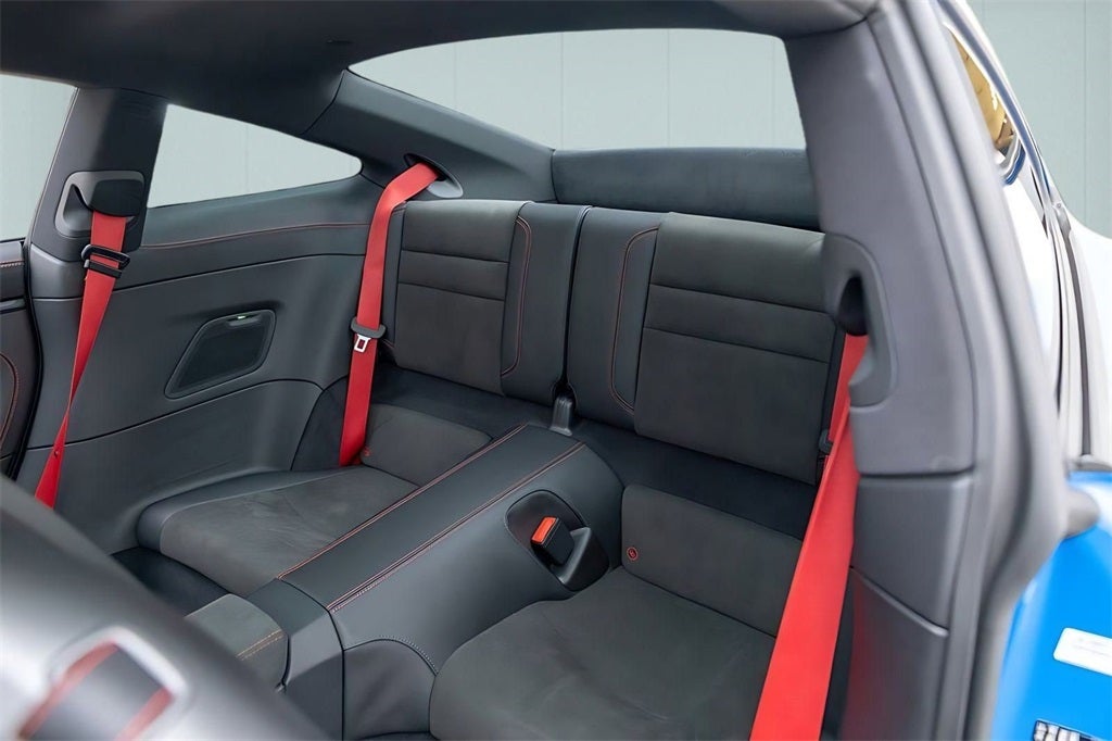 2022 Porsche 911 Carrera 4 GTS