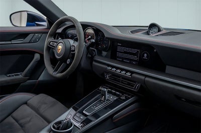 2022 Porsche 911 Carrera 4 GTS