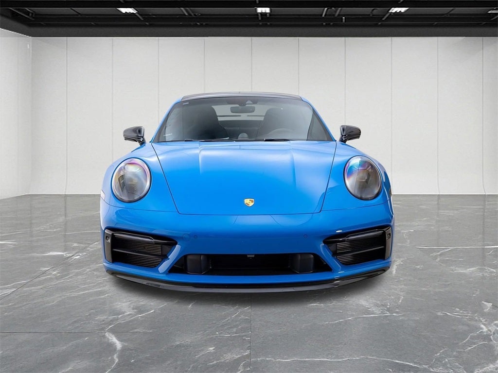 2022 Porsche 911 Carrera 4 GTS