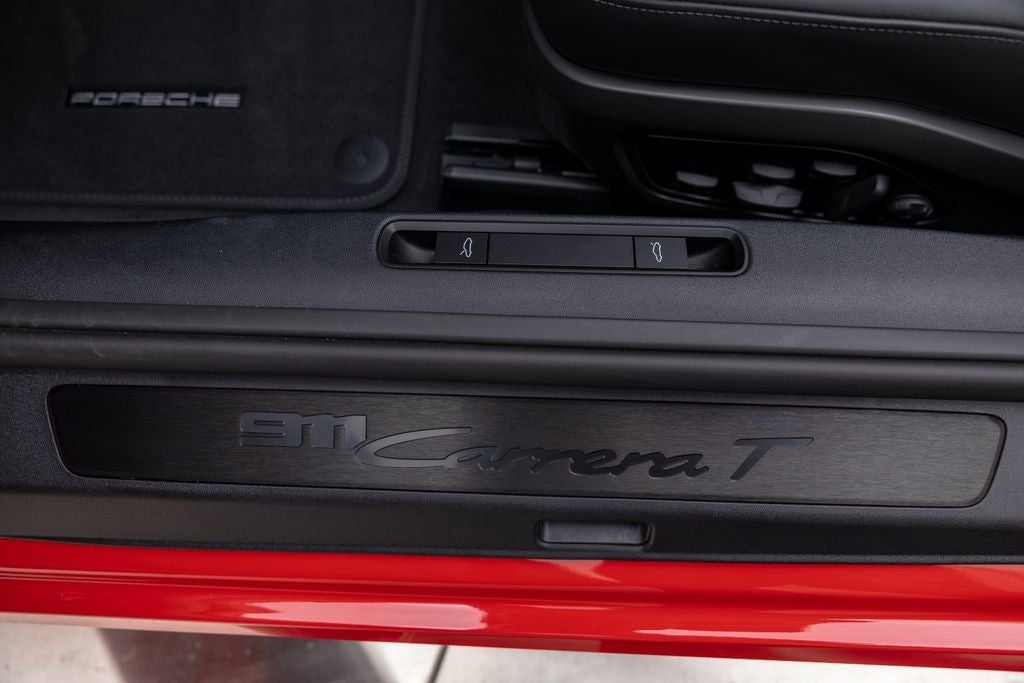 2025 Porsche 911 Carrera T