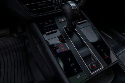 2025 Porsche Macan GTS