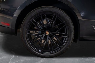 2025 Porsche Macan GTS