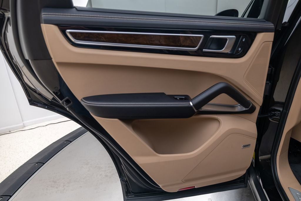 2022 Porsche Cayenne Turbo