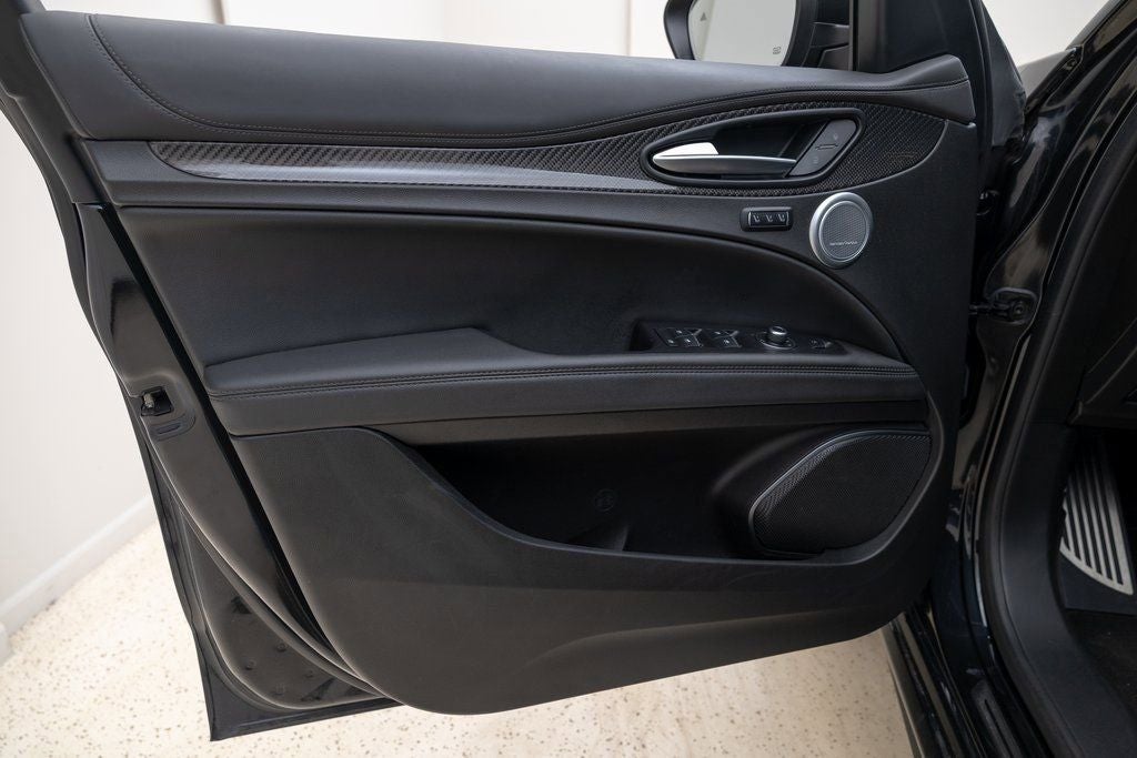 2023 Alfa Romeo Stelvio Quadrifoglio