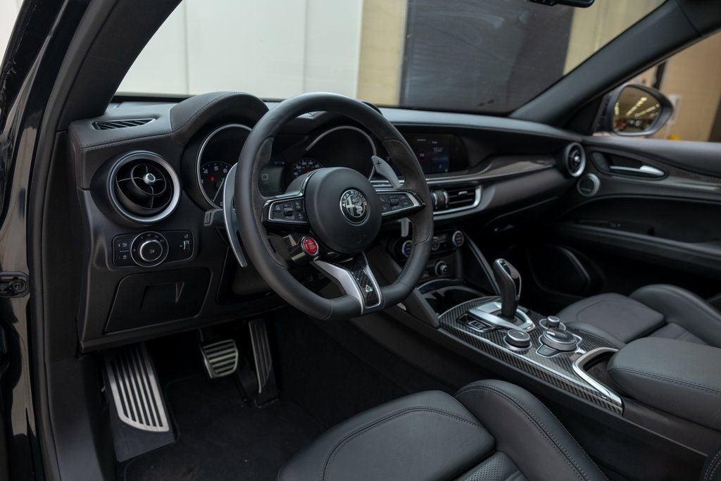 2023 Alfa Romeo Stelvio Quadrifoglio