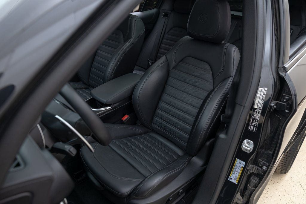 2023 Alfa Romeo Stelvio Quadrifoglio