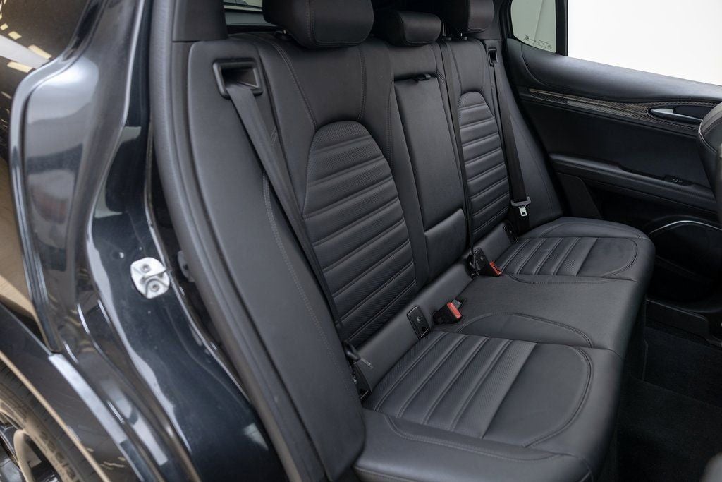2023 Alfa Romeo Stelvio Quadrifoglio