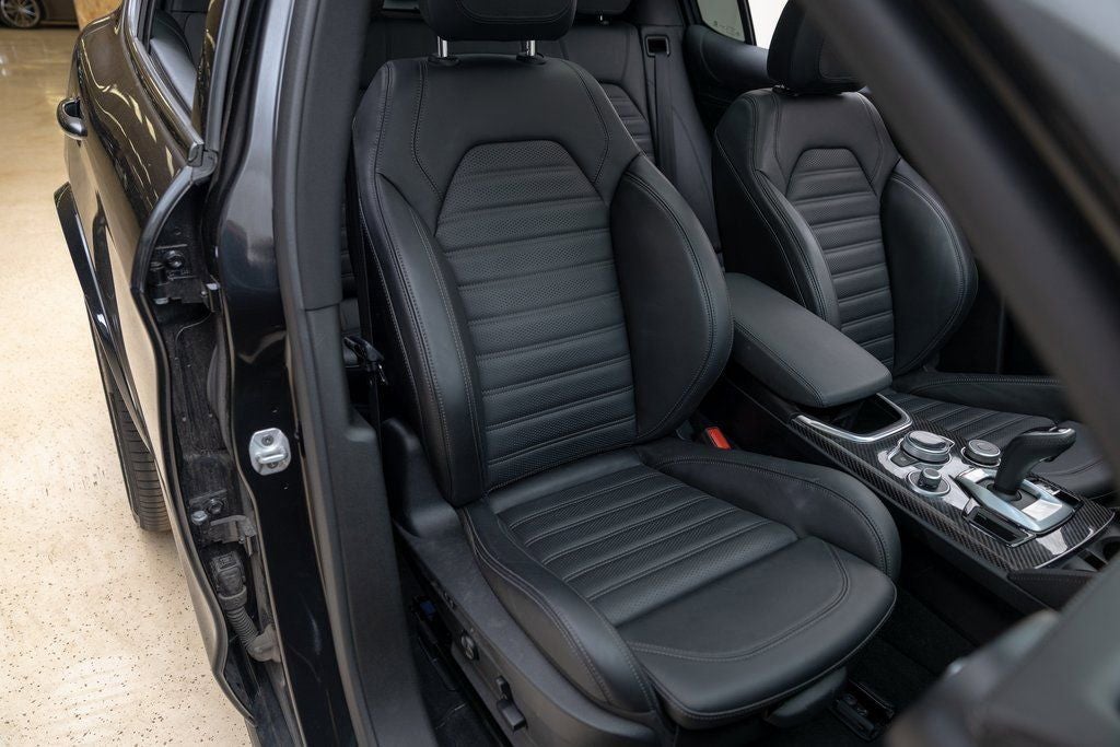 2023 Alfa Romeo Stelvio Quadrifoglio