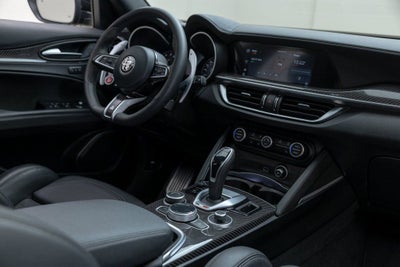 2023 Alfa Romeo Stelvio Quadrifoglio