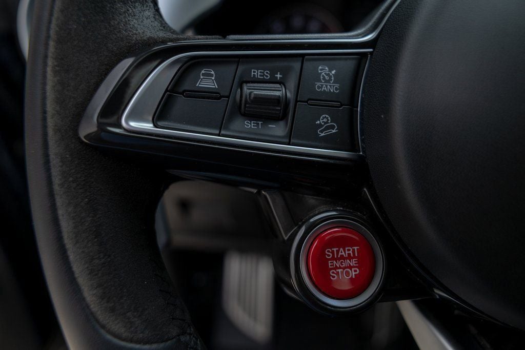 2023 Alfa Romeo Stelvio Quadrifoglio