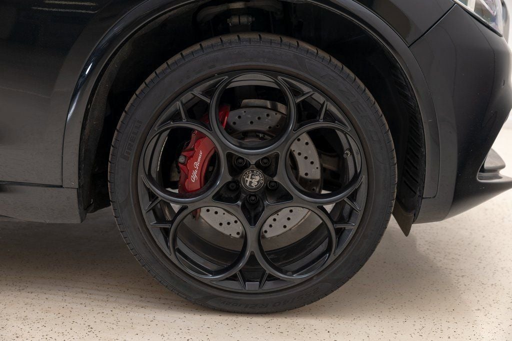 2023 Alfa Romeo Stelvio Quadrifoglio