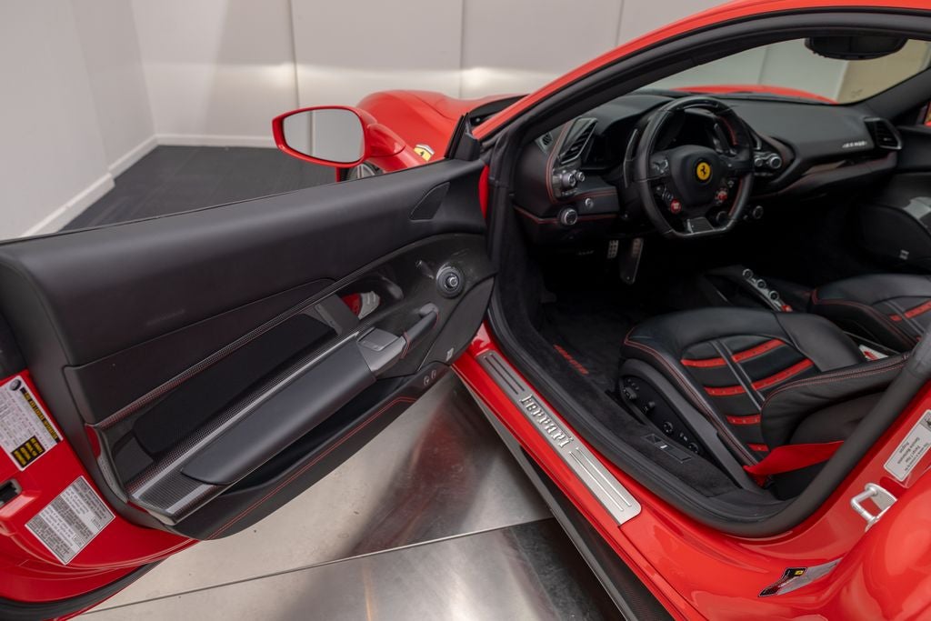2016 Ferrari 488 GTB Base