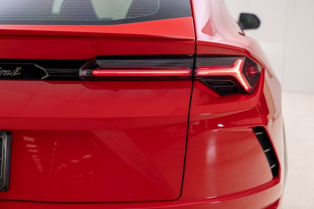 2022 Lamborghini Urus Base