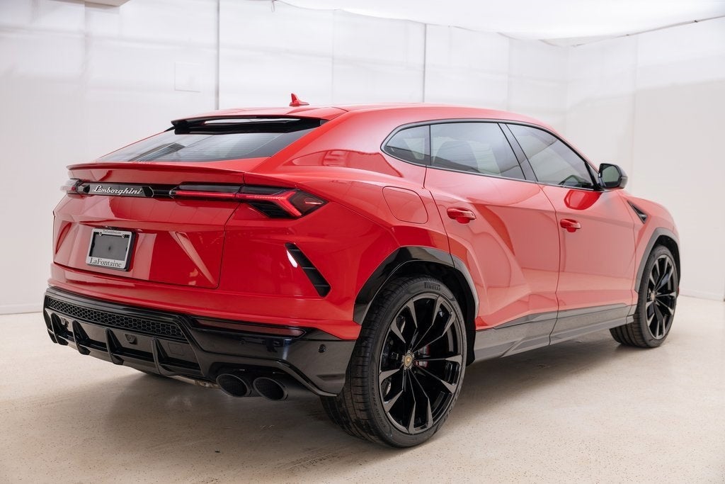 2022 Lamborghini Urus Base