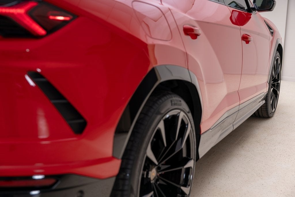 2022 Lamborghini Urus Base