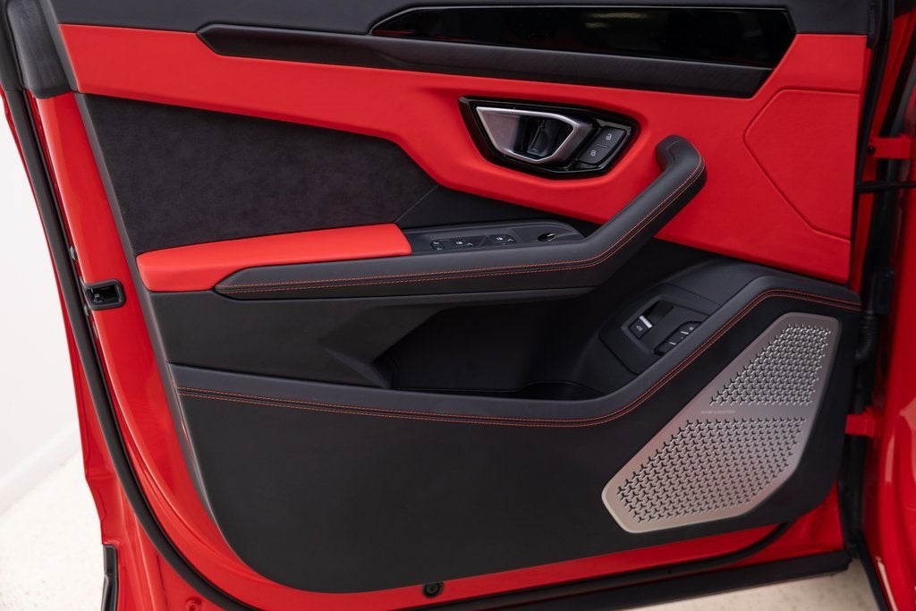 2022 Lamborghini Urus Base