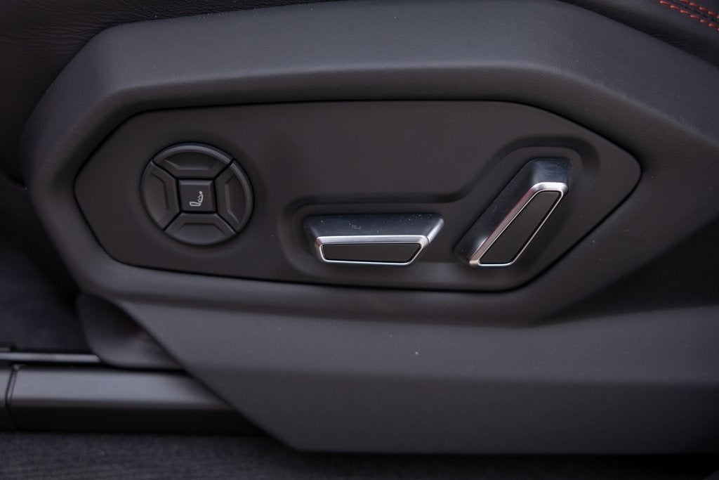 2022 Lamborghini Urus Base