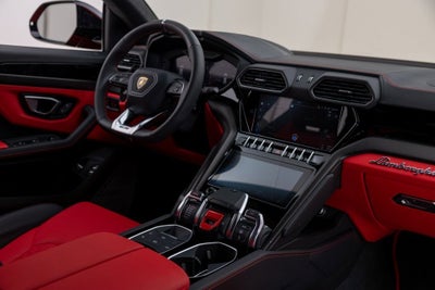 2022 Lamborghini Urus Base