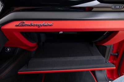 2022 Lamborghini Urus Base