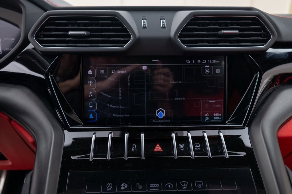 2022 Lamborghini Urus Base