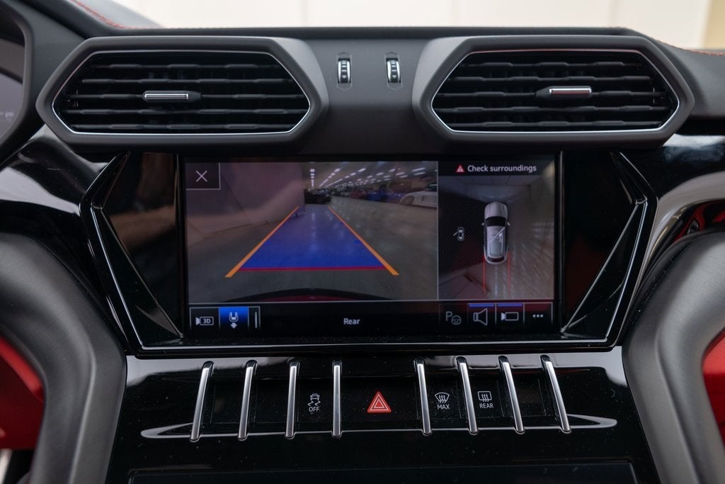 2022 Lamborghini Urus Base