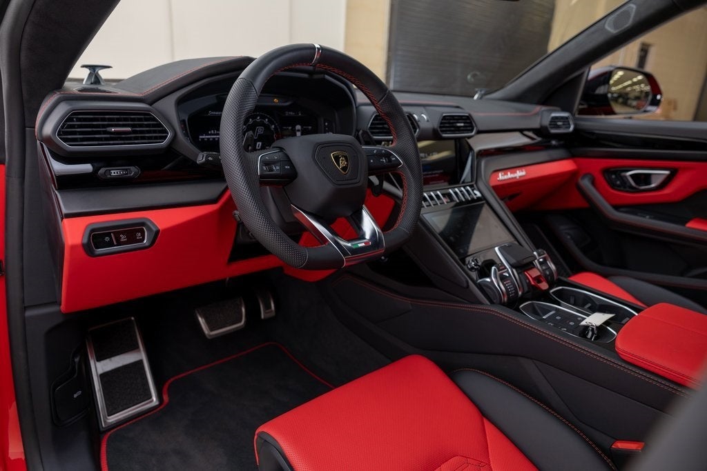 2022 Lamborghini Urus Base