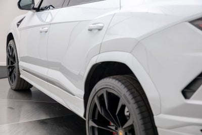 2022 Lamborghini Urus Base